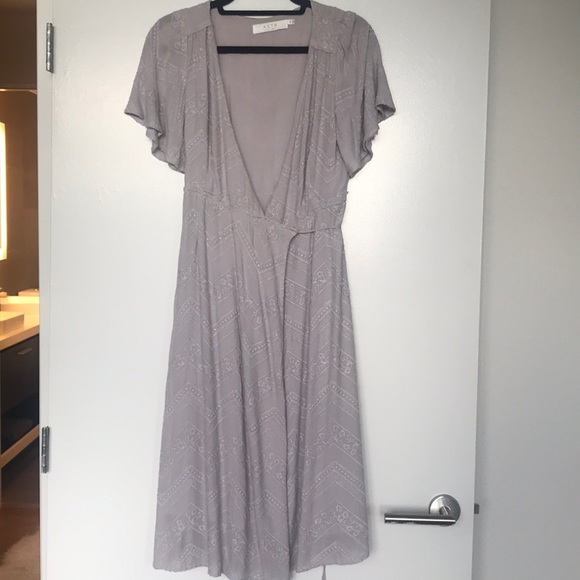Lavender wrap dress - Picture 2 of 4